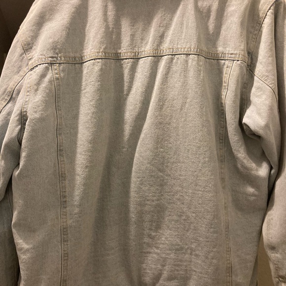 Jean jacket size large great condition - Picture 2 of 2